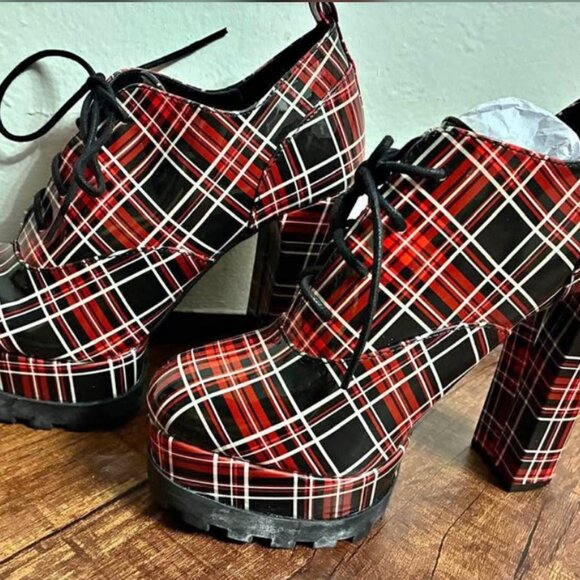 Jessica Simpson 9 Irella Teagan Red Plaid Patent 5” Platform Heels - Picture 1 of 2